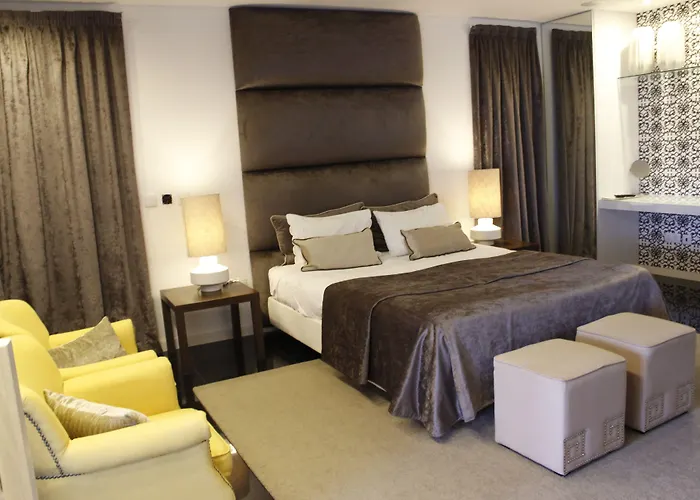 Konukevi Quinta Do Molinu 4*